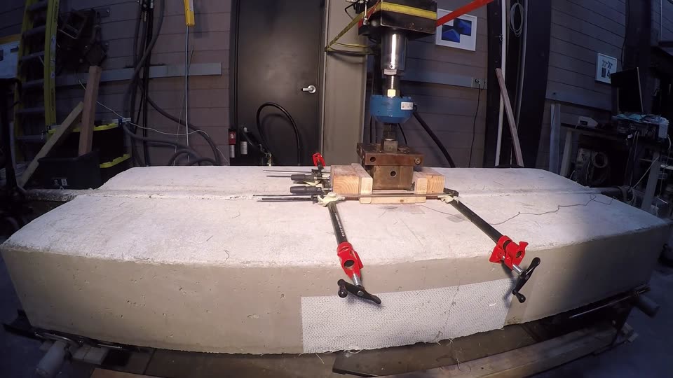 The fatigue rig on the full-scale track slab at ASU, seen from above